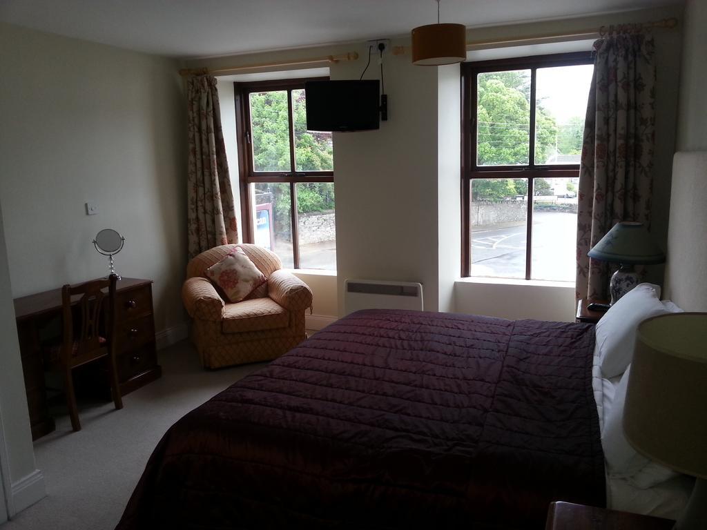 Tom Crean Base Camp - Food Drink Bed Hotel Kenmare Bilik gambar