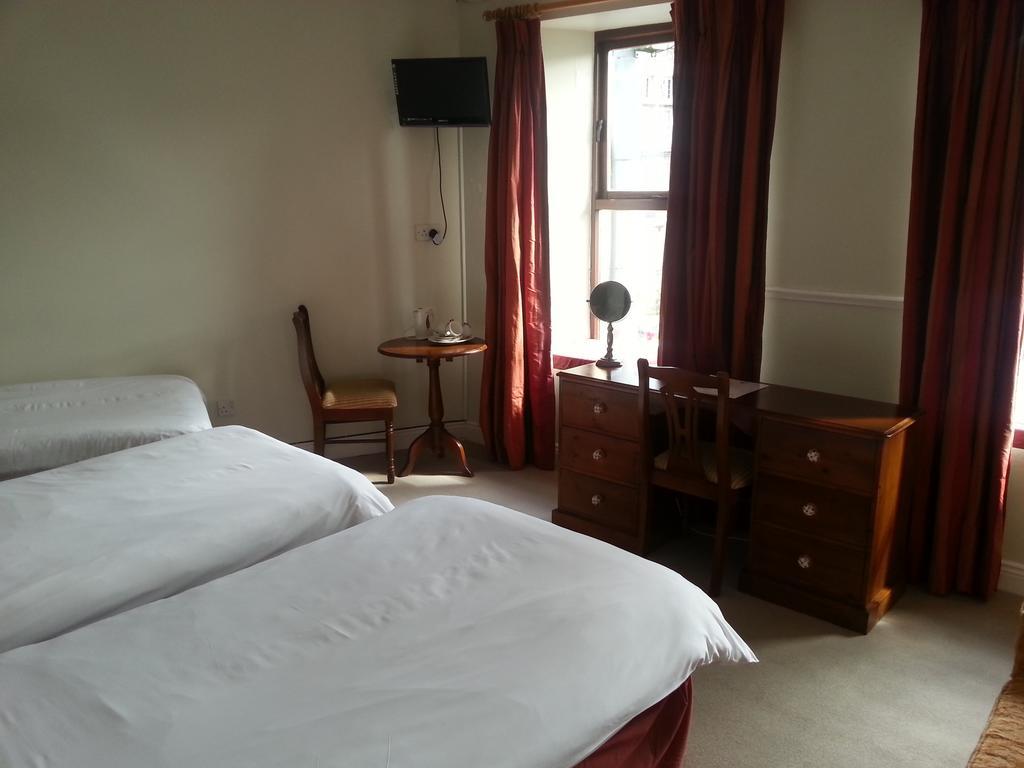 Tom Crean Base Camp - Food Drink Bed Hotel Kenmare Bilik gambar